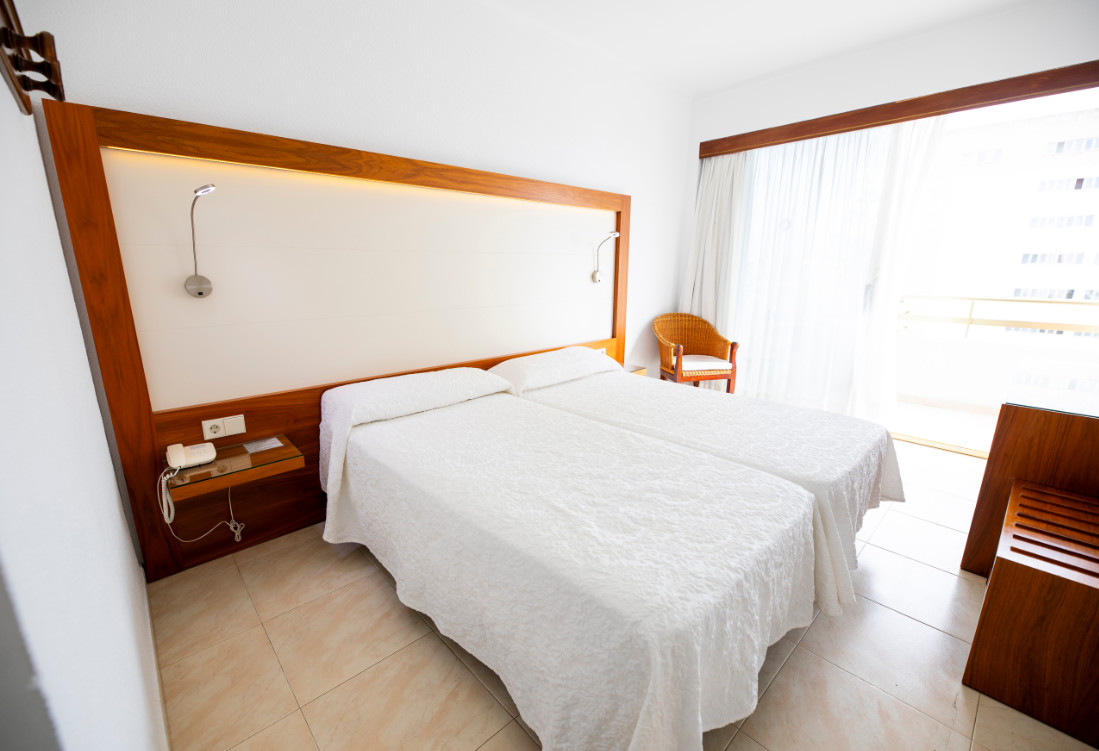 double room side sea view hotel biniamar double room side sea view hotel biniamar cala millor
